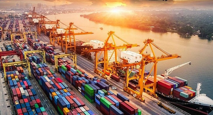 Thương mại và xuất khẩu sản phẩm gỗ